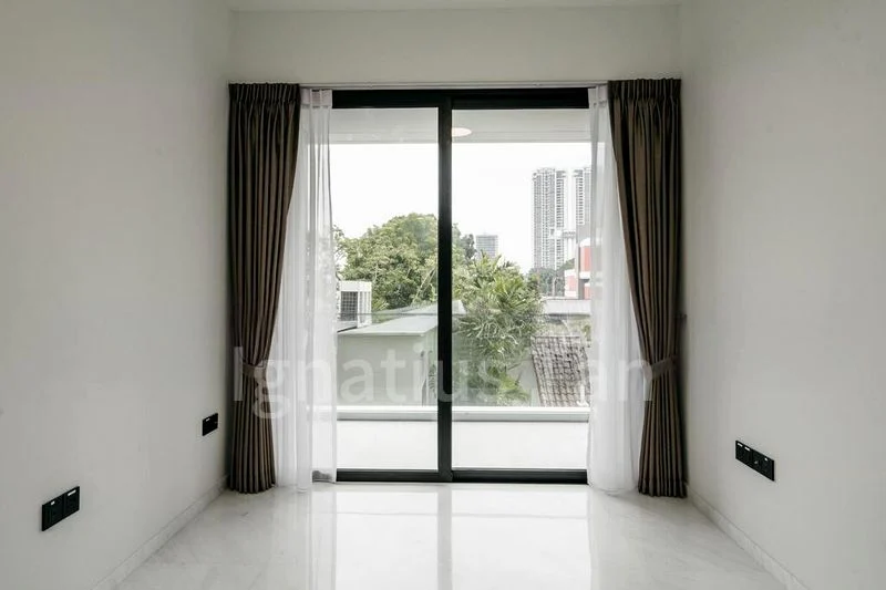 2 Bed Condo for Sale in  Peak Residence - Image 11