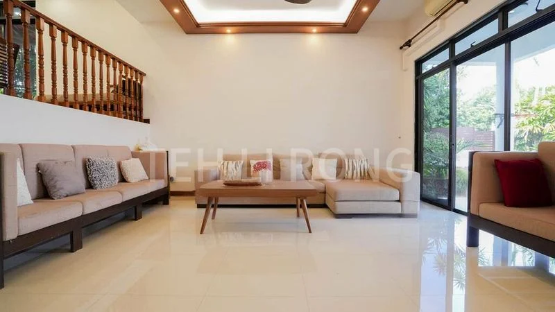 5 Bed Corner Terrace (Landed) for Sale in  Parry Park - Image 1