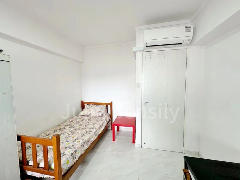 Common Room (HDB) for Rent in  312 Sembawang Drive - Image 4