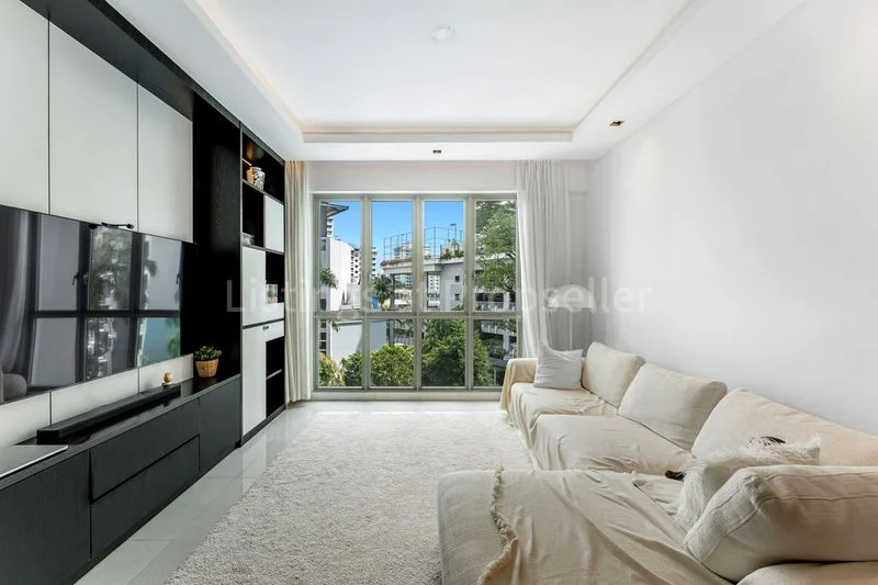 3 Bed Executive Condo for Sale in Whitewater - Image 2