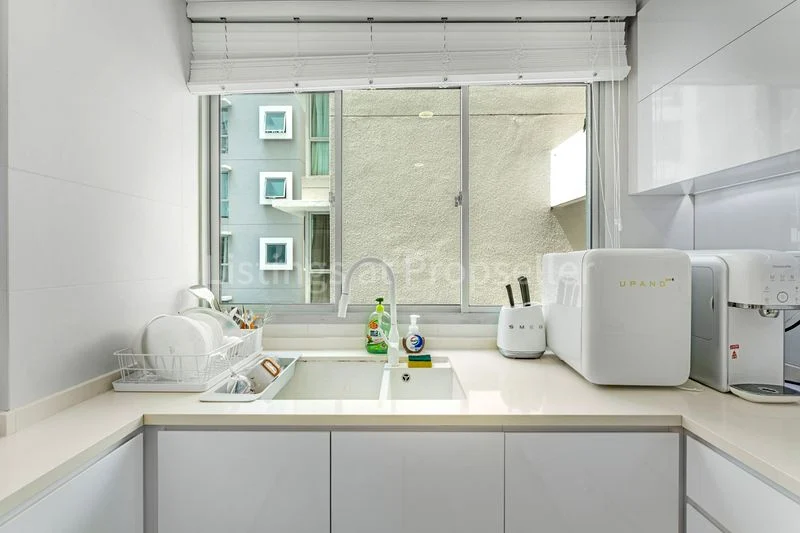 3 Bed Executive Condo for Sale in Whitewater - Image 4