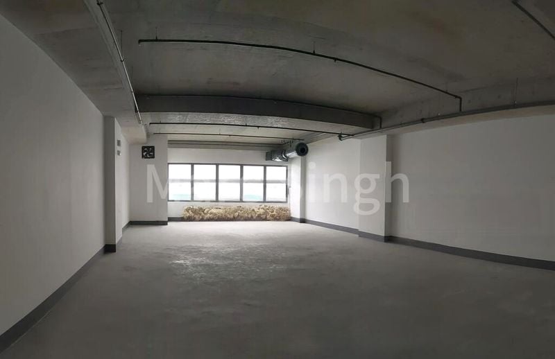 Light Industrial (B1) for Rent: Nordcom II - Image 11