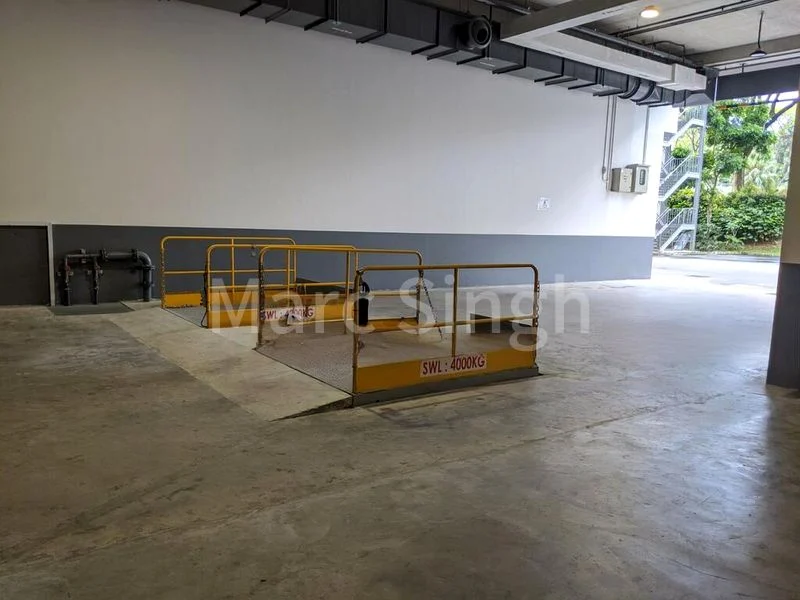 Light Industrial (B1) for Rent: Nordcom II - Image 9