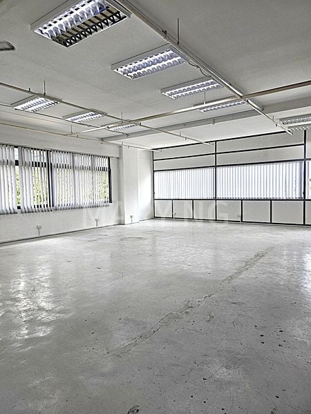 Light Industrial (B1) for Rent: Solstice Business Centre - Image 1