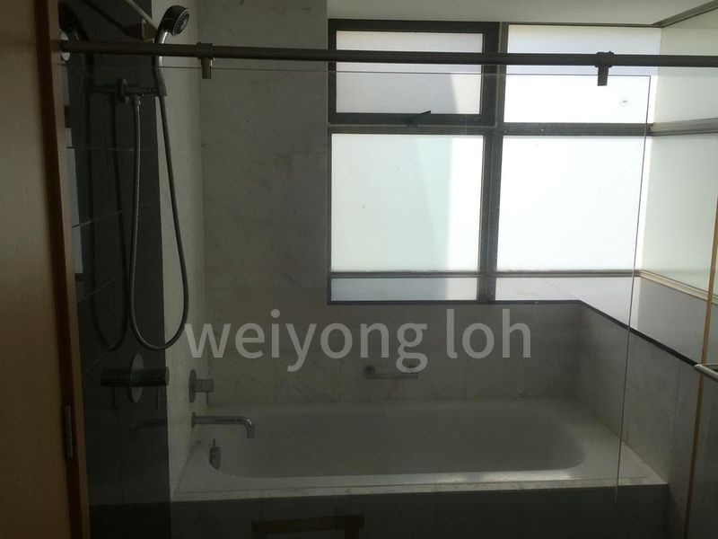 3 Bed Condo for Rent in  The Calrose - Image 7