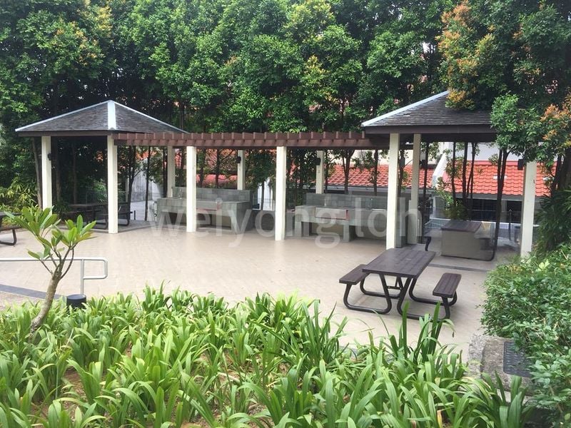 3 Bed Condo for Rent in  The Calrose - Image 16