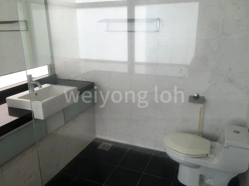 3 Bed Condo for Rent in  The Calrose - Image 6