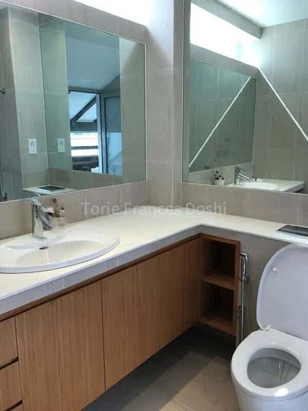 5 Bed Terraced House (Landed) for Sale in Sembawang Hills Estate - Image 2