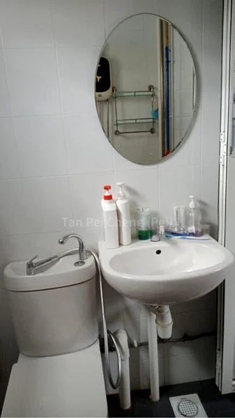 Common Room (HDB) for Rent in  251 Jurong East Street 24 - Image 3