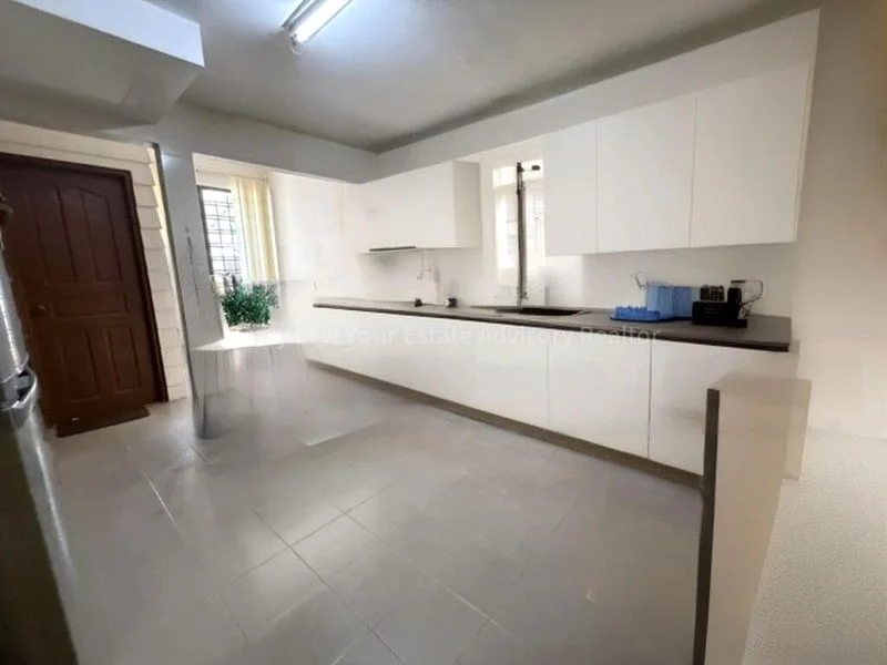 5 Bed Terraced House (Landed) for Sale in  Mandarin Park - Image 5