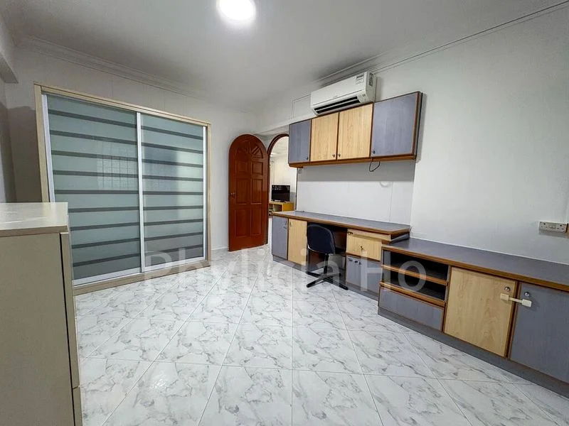 Common Room (HDB) for Rent in  140 Rivervale Street - Image 3