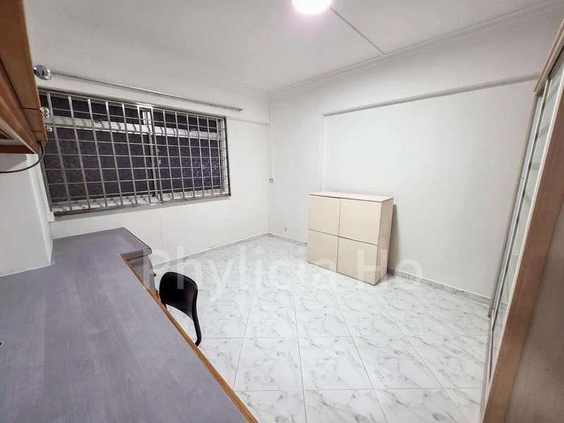 Common Room (HDB) for Rent in  140 Rivervale Street - Image 4