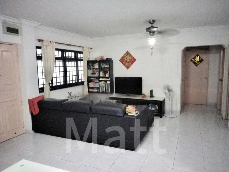 4 Room (4A) HDB for Rent in 761 Woodlands Avenue 6 - Image 2