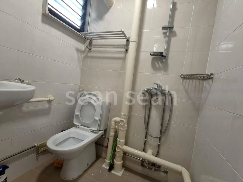 3 Room (3NG) HDB for Rent in  127 Ang Mo Kio Avenue 3 - Image 5