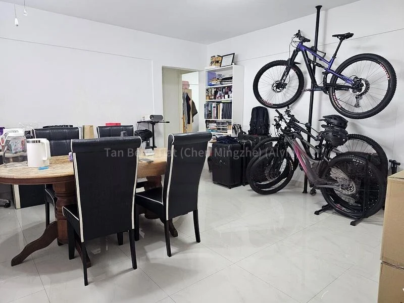 4 Room (4A) HDB for Rent in  324 Hougang Avenue 5 - Image 8