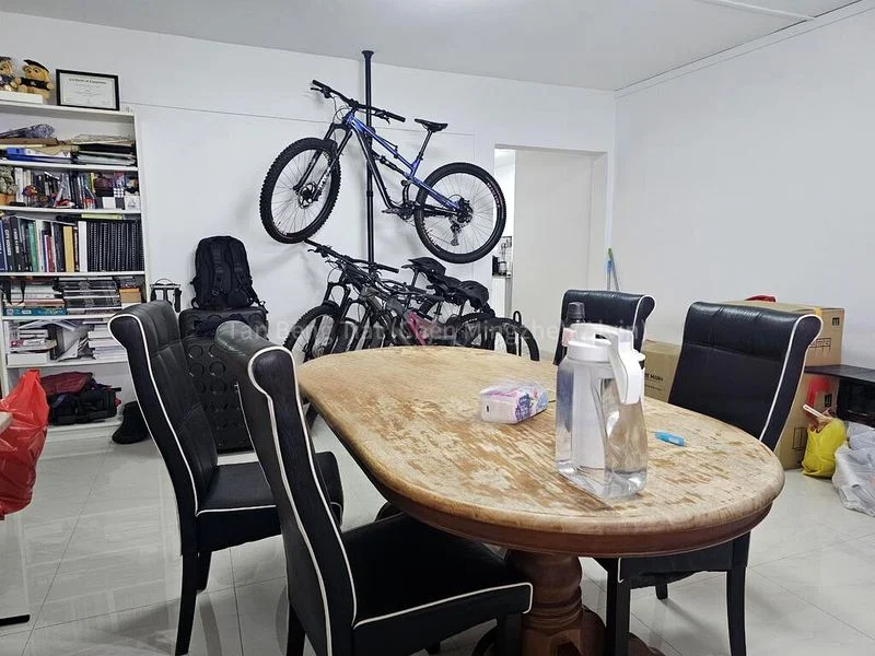 4 Room (4A) HDB for Rent in  324 Hougang Avenue 5 - Image 2