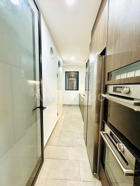 4 Bed Condo for Rent in  Midtown Modern - Image 11
