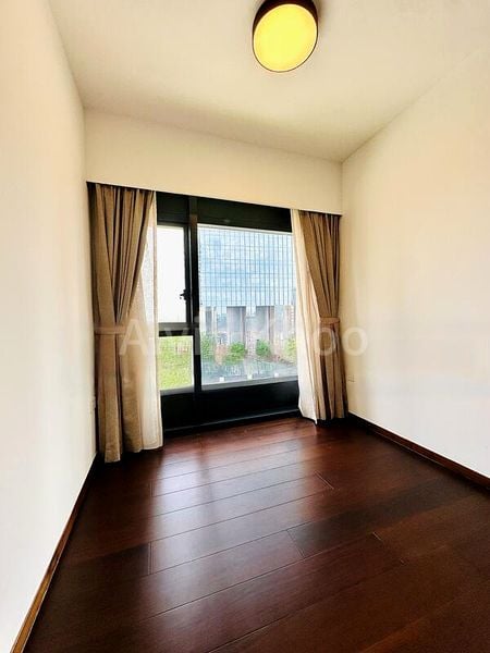 4 Bed Condo for Rent in  Midtown Modern - Image 7