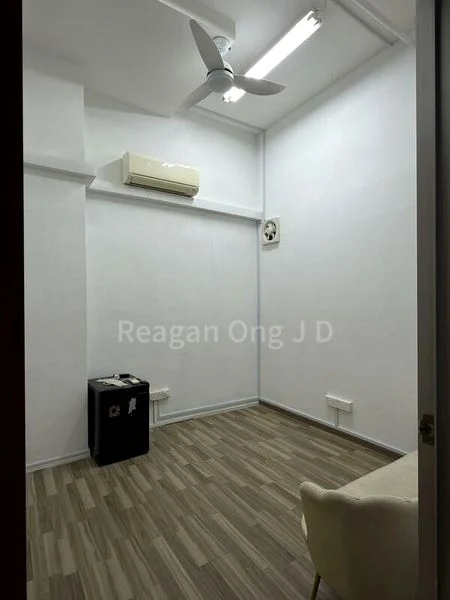 Light Industrial (B1) for Sale: Midview City - Image 3