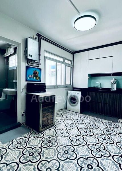 5 Room (5I) HDB for Sale in  557 Pasir Ris Street 51 - Image 2