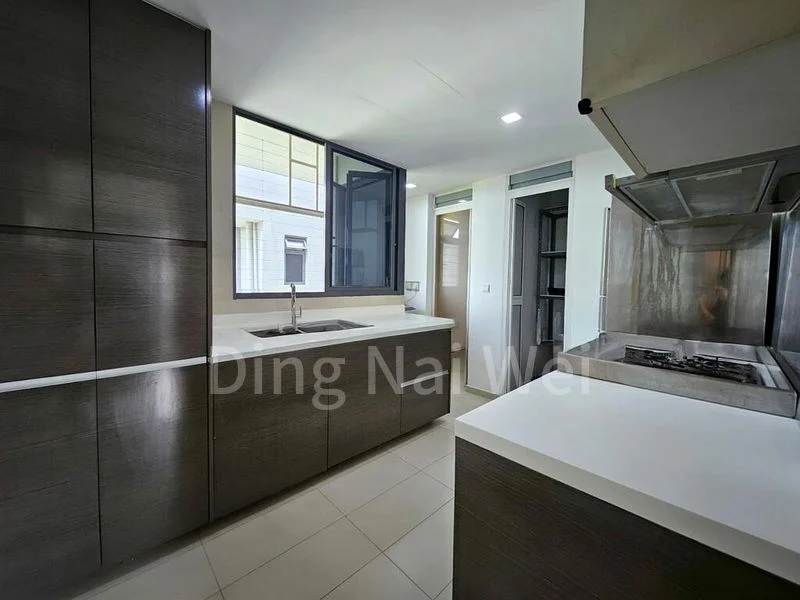 4 Bed Executive Condo for Rent in  Twin Fountains - Image 12