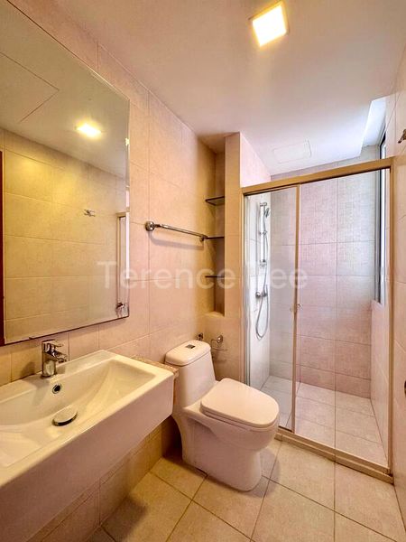 3 Bed Apartment (Condo) for Sale in  Astor - Image 6