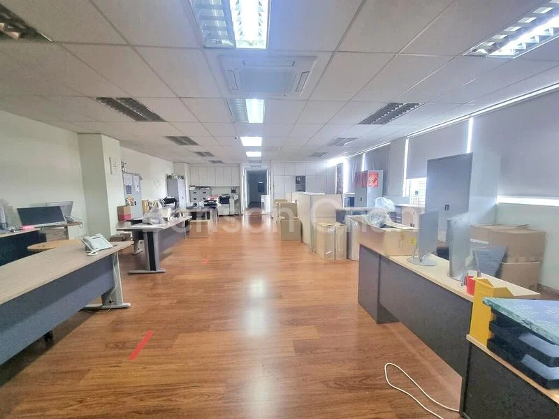 Warehouse for Rent: Lipo Building - Image 3