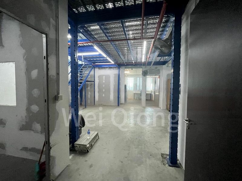 Light Industrial (B1) for Rent: Novelty Techpoint - Image 3