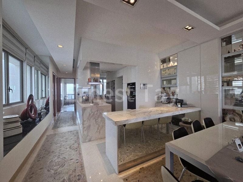 4 Bed Condo for Rent in  The Berth By The Cove - Image 6