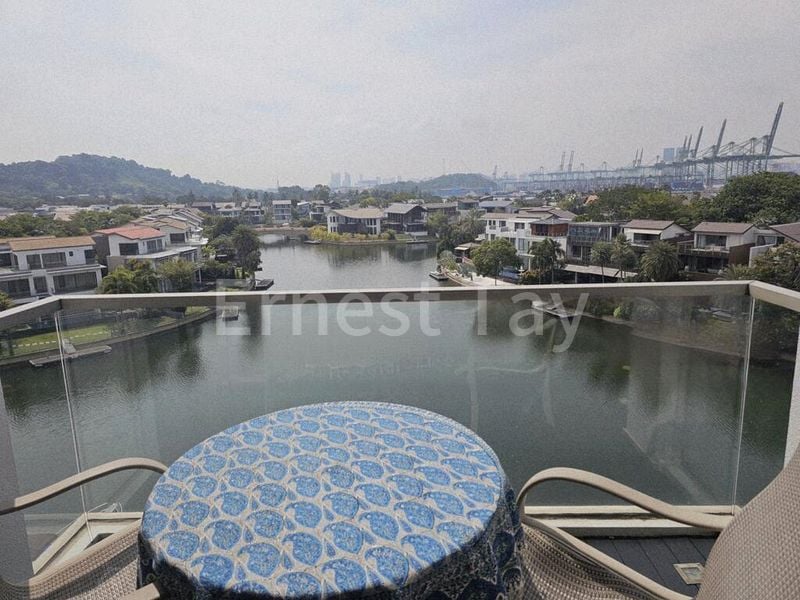4 Bed Condo for Rent in  The Berth By The Cove - Image 2