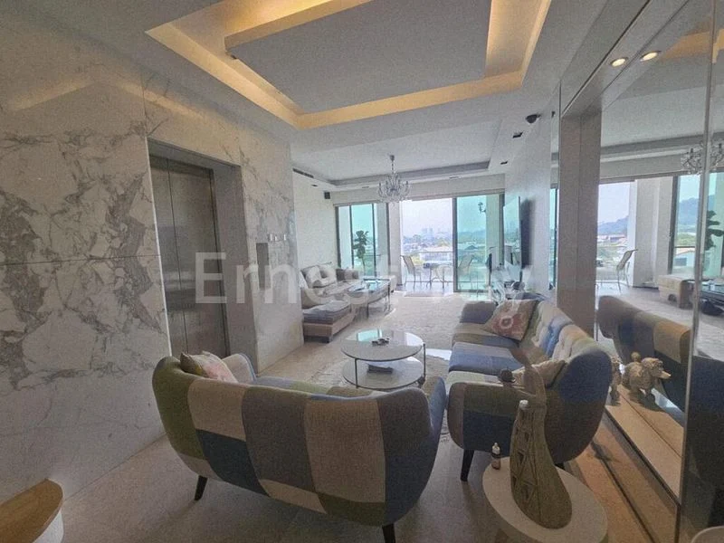 4 Bed Condo for Rent in  The Berth By The Cove - Image 1