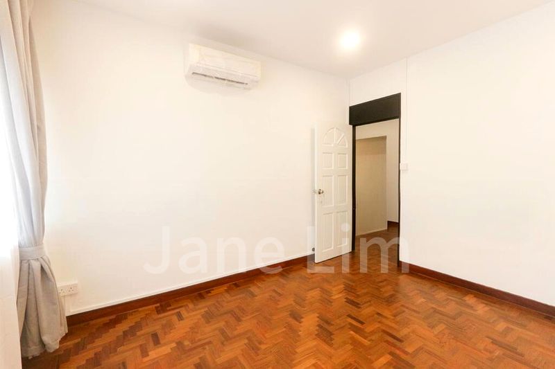 4 Bed Terraced House (Landed) for Sale in Villa Verde - Image 5