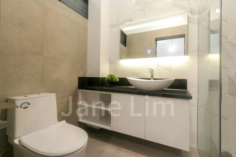 4 Bed Terraced House (Landed) for Sale in Villa Verde - Image 6