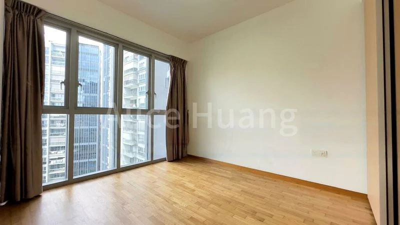 3 Bed Condo for Rent in  The Scala - Image 4