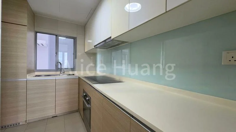 3 Bed Condo for Rent in  The Scala - Image 3
