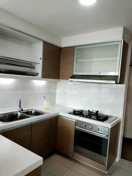 3 Bed Condo for Rent in  The Infiniti - Image 4