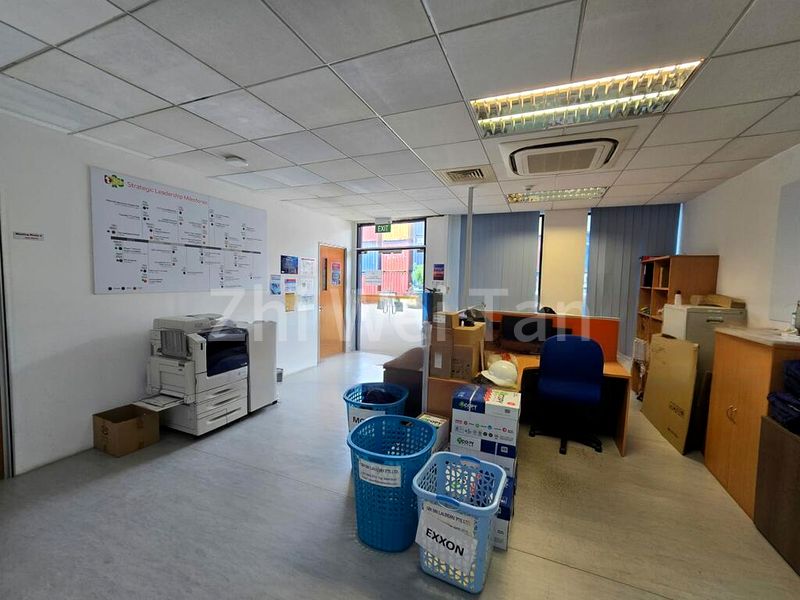 Office for Rent: Cheap Office Space at Gul Road - Image 4