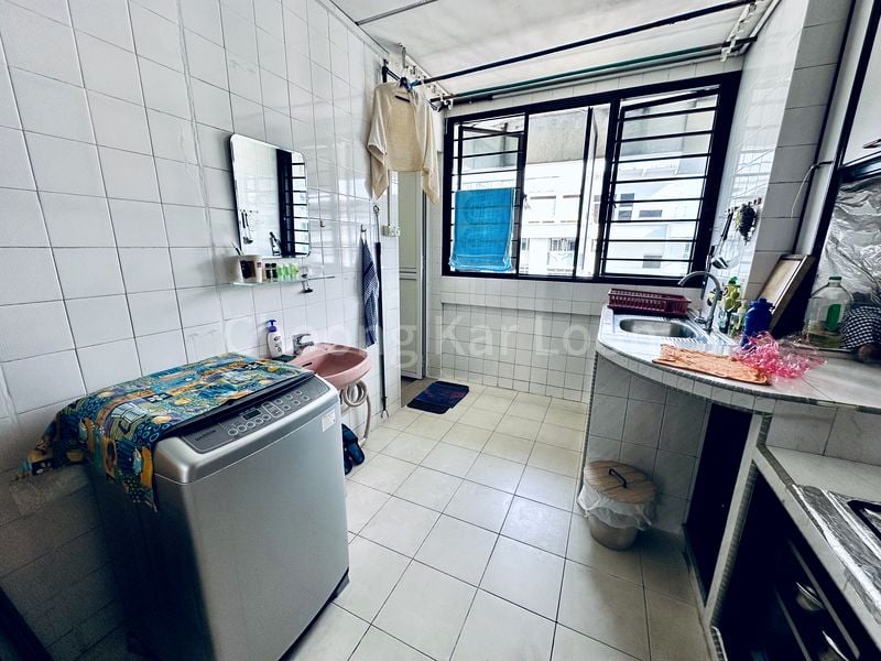 Common Room (HDB) for Rent in 136 Simei Street 1 - Image 5