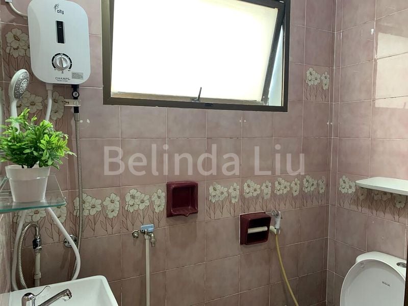 Room (Condo) for Rent in  Lloyd Mansion - Image 10