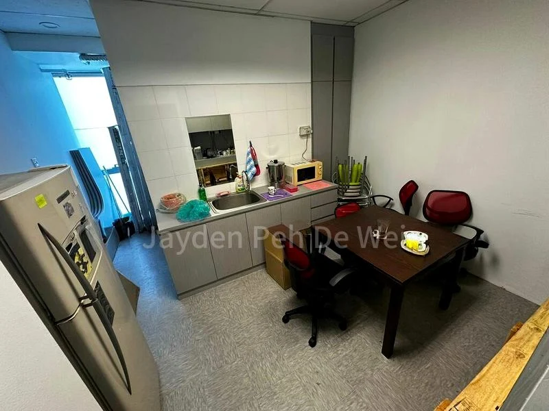 Light Industrial (B1) for Rent: Innovation Place - Image 2