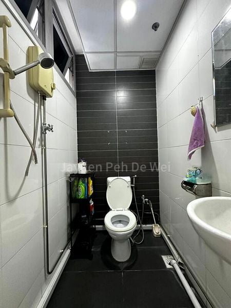 Light Industrial (B1) for Rent: Innovation Place - Image 3