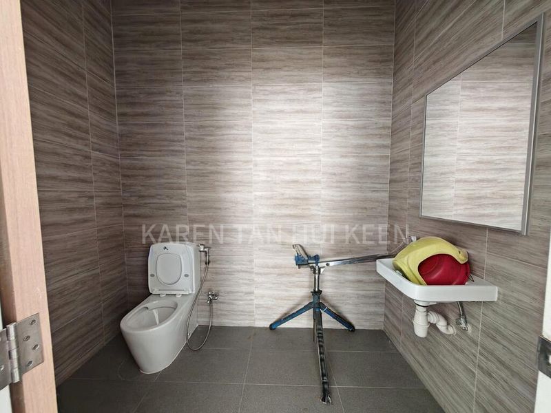 Light Industrial (B1) for Rent: Interlocal Centre - Image 6