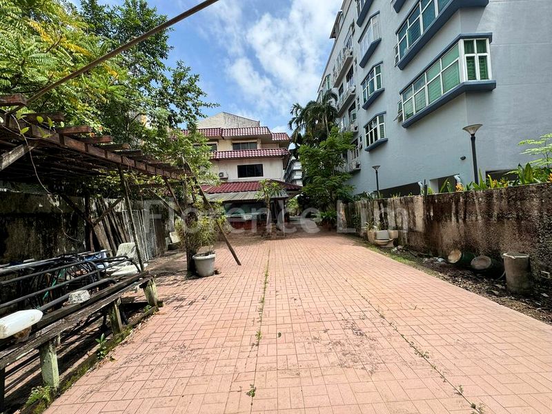 6 Bed Semi-Detached House (Landed) for Sale in  Lorong J Telok Kurau - Image 4