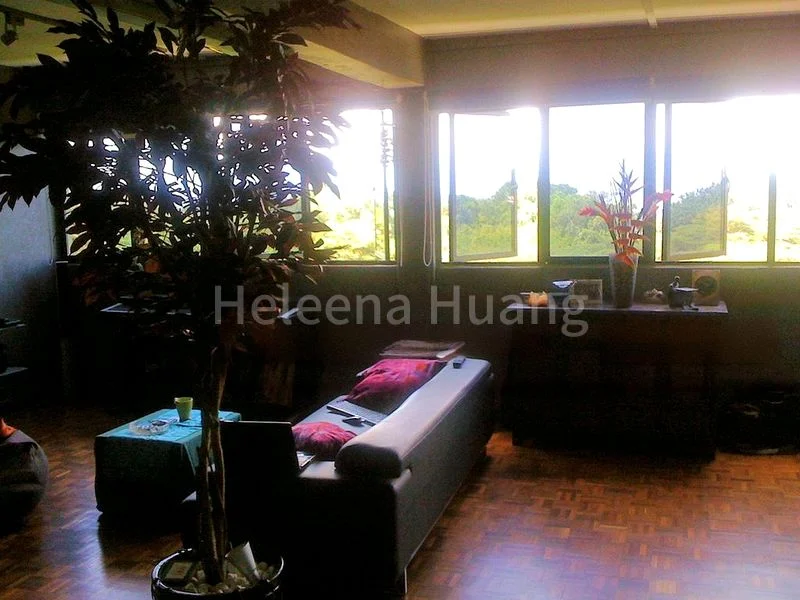 3 Room (3I) HDB for Rent in  33 Marine Crescent - Image 1
