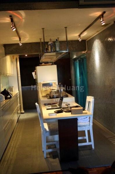 3 Room (3I) HDB for Rent in  33 Marine Crescent - Image 2