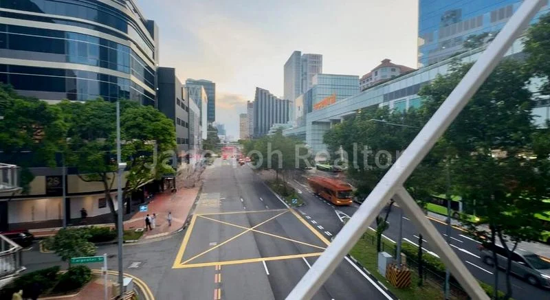 Shop / Shophouse for Rent: Carpenter Street - Suits School, Fitness, or Showroom - Image 16