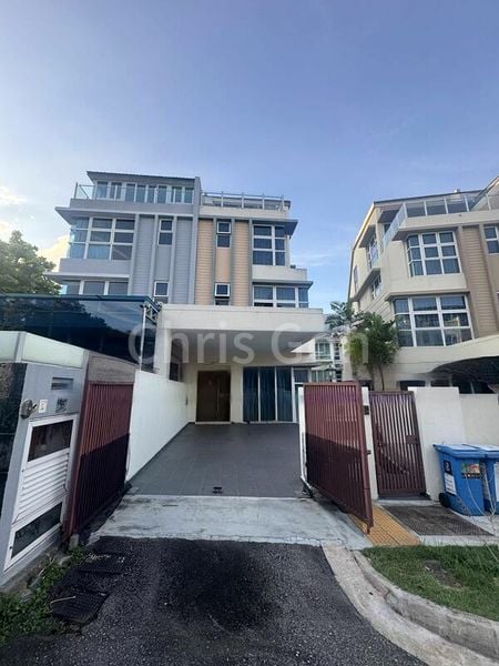 6 Bed Semi-Detached House (Landed) for Sale in Wak Hassan Drive - Image 14