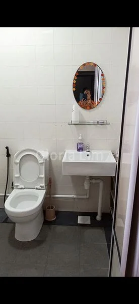 Common Room (HDB) for Rent in  627A Tampines Street 61 - Image 4