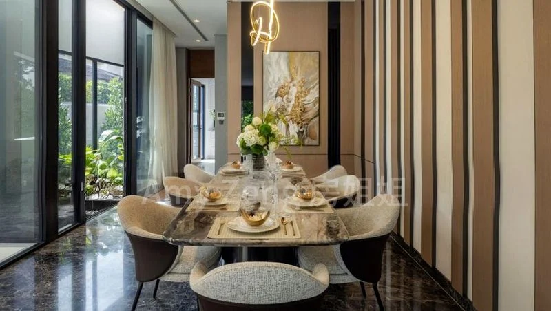 8 Bed Bungalow (Landed) for Sale in  Whitley Road - Image 3