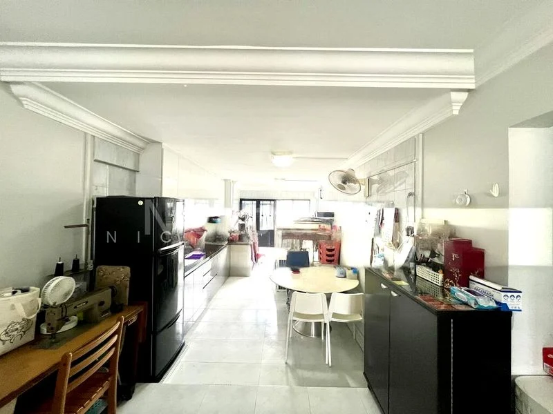 3 Room (3NG) HDB for Sale in  474 Ang Mo Kio Avenue 10 - Image 2